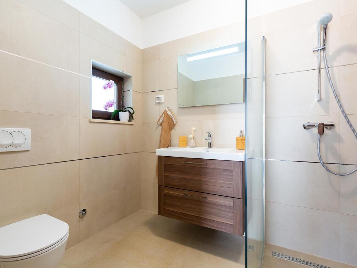 Villa Gioia Apartment With Terrace Porec Exterior photo
