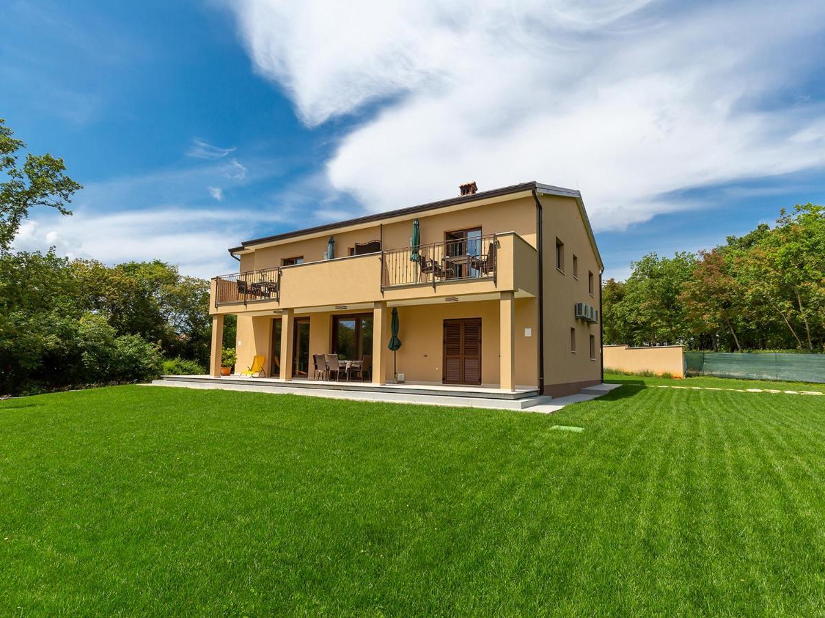 Villa Gioia Apartment With Terrace Porec Exterior photo